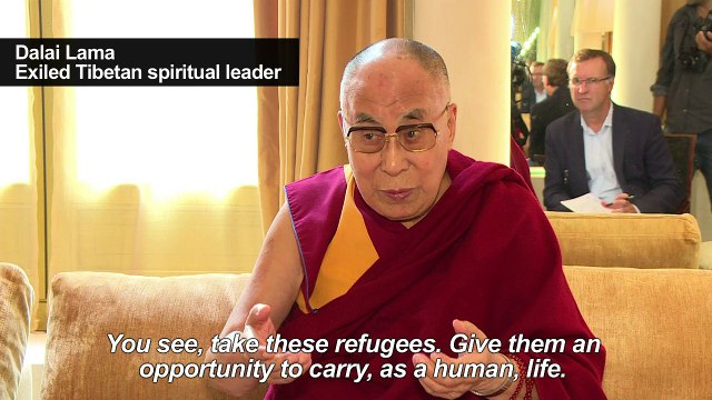 Dalai Lama calls on Europe to welcome refugees