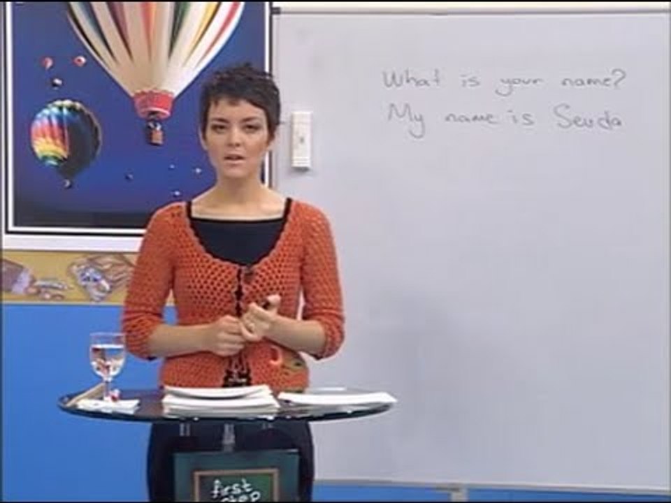 01 - Hello, Alphabet, Colours, What is This? - First Step İngilizce Eğitim Seti