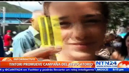 Lilian Tintori inicia campaña en los vagones del Metro de Caracas para promover el referendo