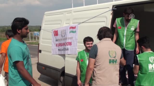 İhh, Macaristan'da Kurban Eti Dağıttı