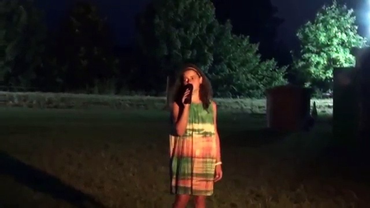 Sissi singt Erinnerung (Memory) live zum HOT de HÜH 2015