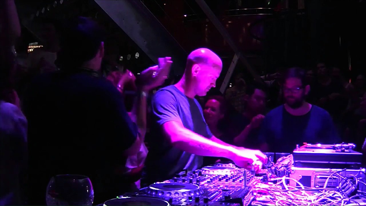 Boiler Room Paris x Dailymotion : It's A Fine Line, Cosmo Vitelli, La Mverte (2)