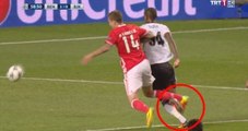 Beşiktaş, Benfica Maçında Talisca'nın Pozisyonunda Penaltı Bekledi