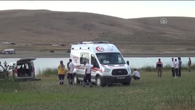 Bir Genç Baraj Gölünde Kayboldu