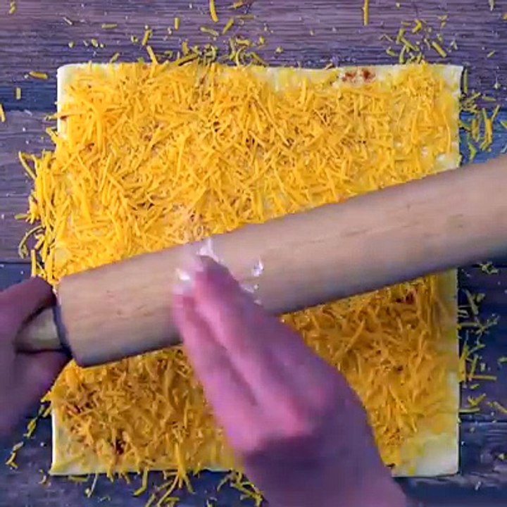 Bacon Cheddar Pastry Twists