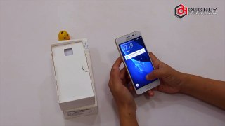 Đập hộp Samsung Galaxy J3 Pro tại Duchuyshop.com