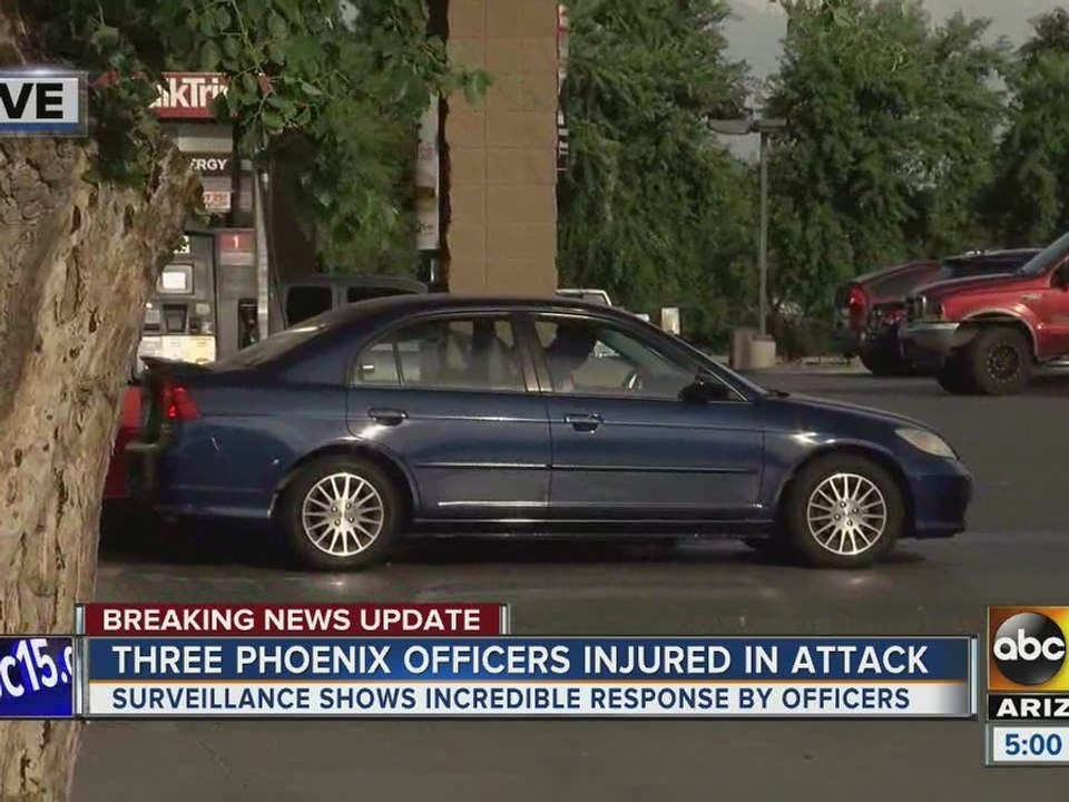 Arizona driver hits officers, faces attempted murder charges
