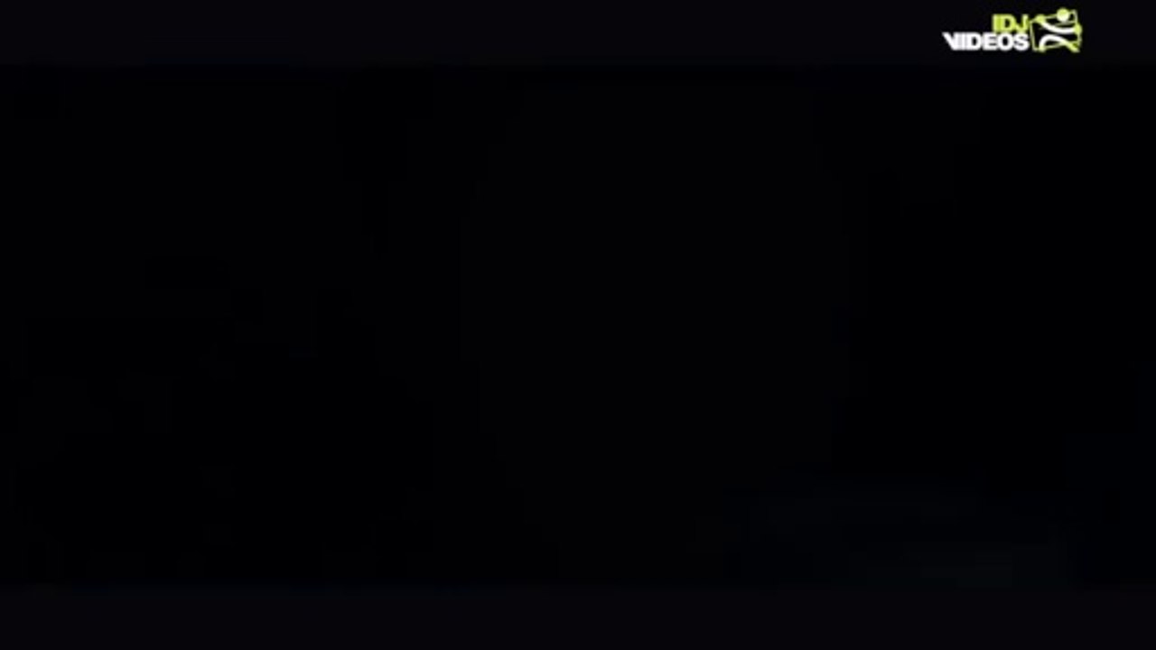 Preda mnom sija grad ma ko to svetla pali Moje oci vide mrak ona mi fali Jedan zivot jedan san da smo bogati i mladi Tada smo sanjali (sada