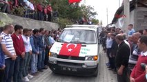 Tokat - Şehit Gedik'in Cenazesi Tokat'a Getirildi Ek Şehidin Cenazesi Helallik İçin Babaevinde