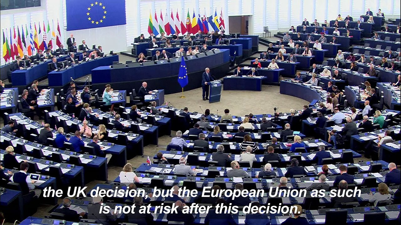 Juncker says EU 'not at risk' despite Brexit