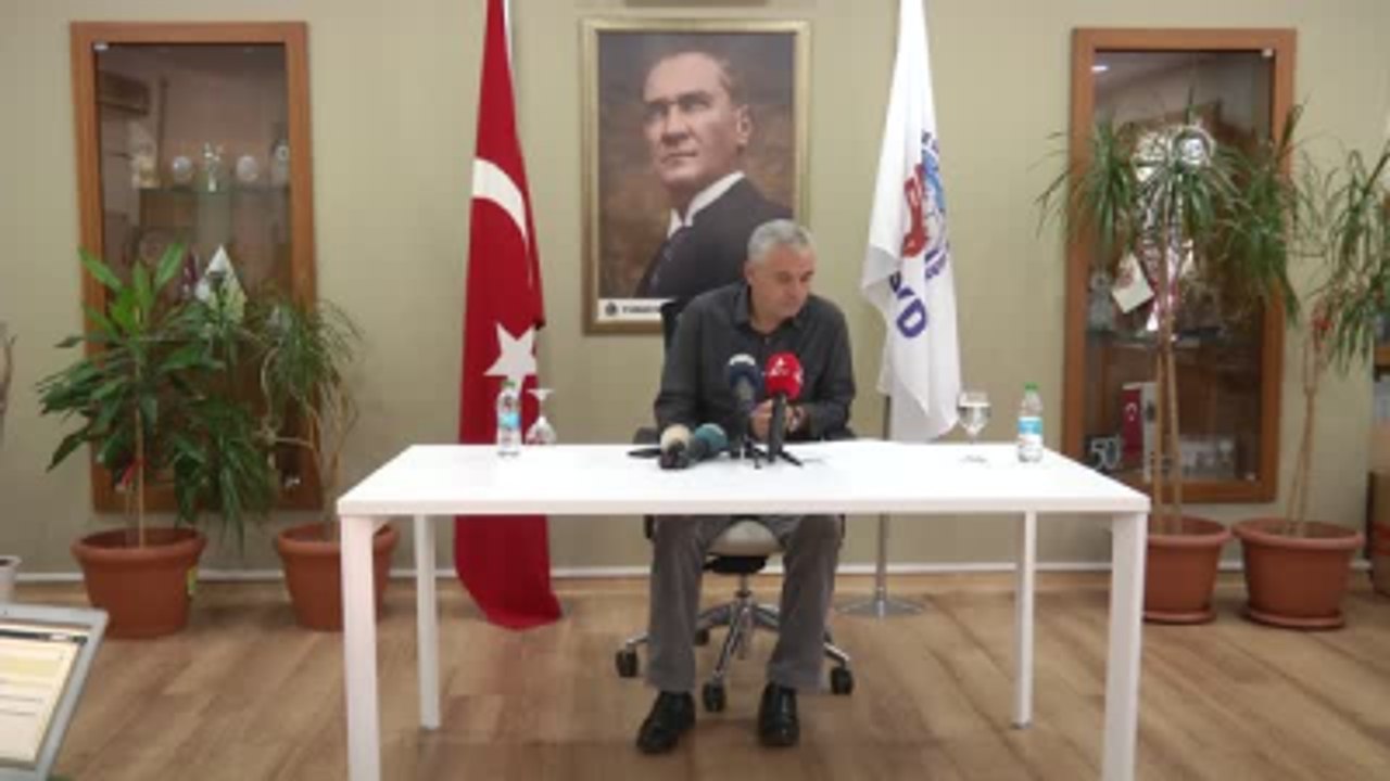 Kasımpaşa ile Yolları Ayrılan Teknik Direktör Çalımbay (1)