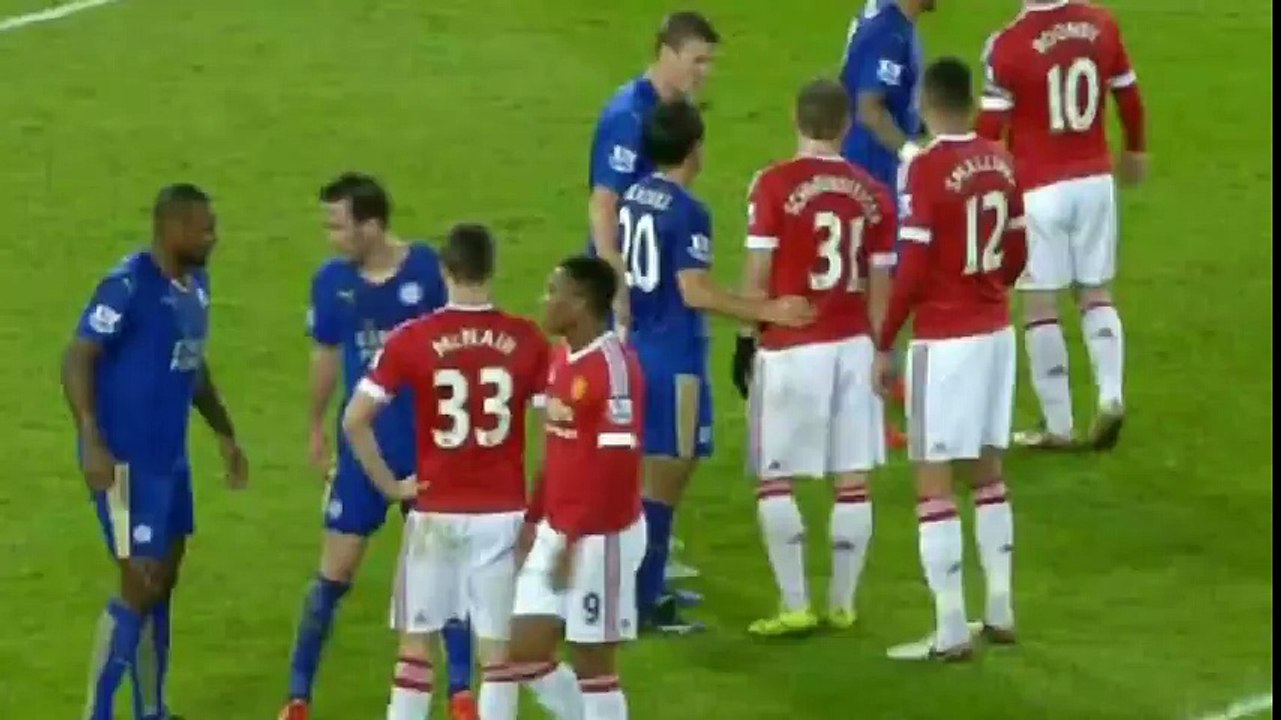 But de Bastian Schweinsteiger face à Leicester City