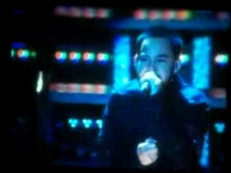 Linkin Park - Hands Held High (Projekt Revolution)