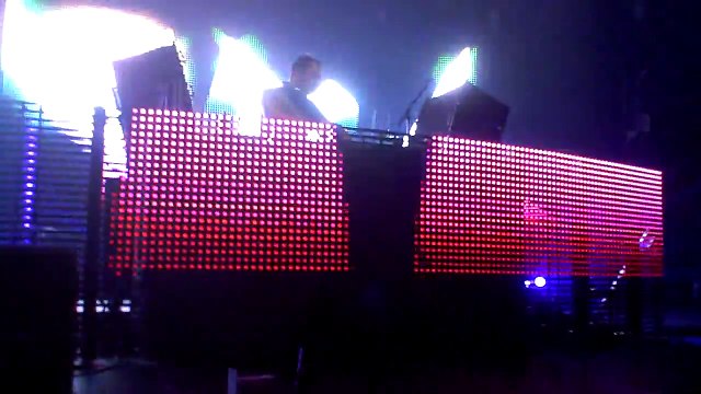 Tiësto Kaleidoscope tour NYC 09/25/09 part 6