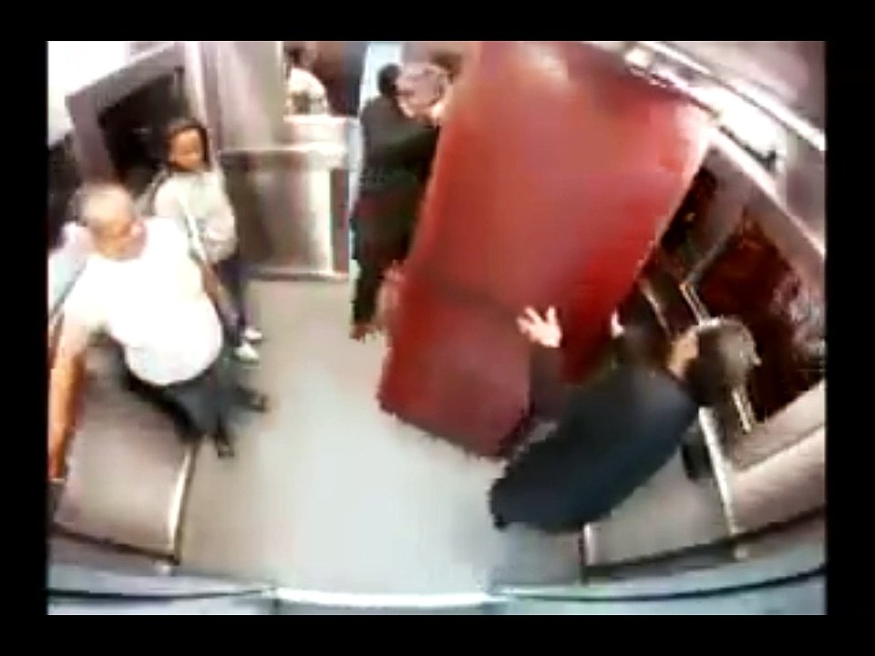Ces deux femmes ont eu la peur de leur vie ! LOL