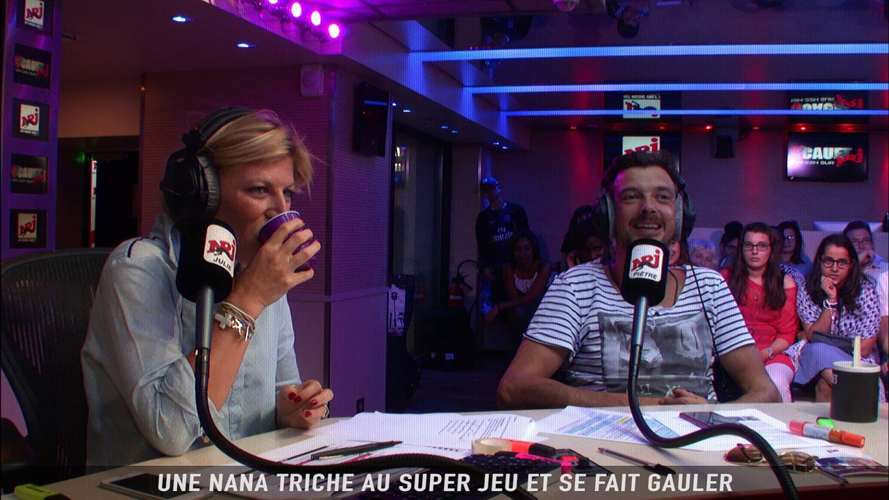 Une nana triche au super et se fait gauler - C'Cauet sur NRJ