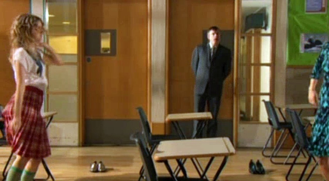 Skins - S 2 E 09 - Cassie