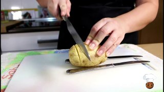 Aprende a fazer esta deliciosa batata... a batata Hasselback!!