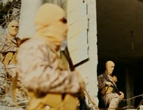 Francotirador salva a rehenes de morir quemados vivos