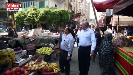 محافظ الاسكندرية يستمع لشكاوى اهالى حى الجمرك ويعد بحلها