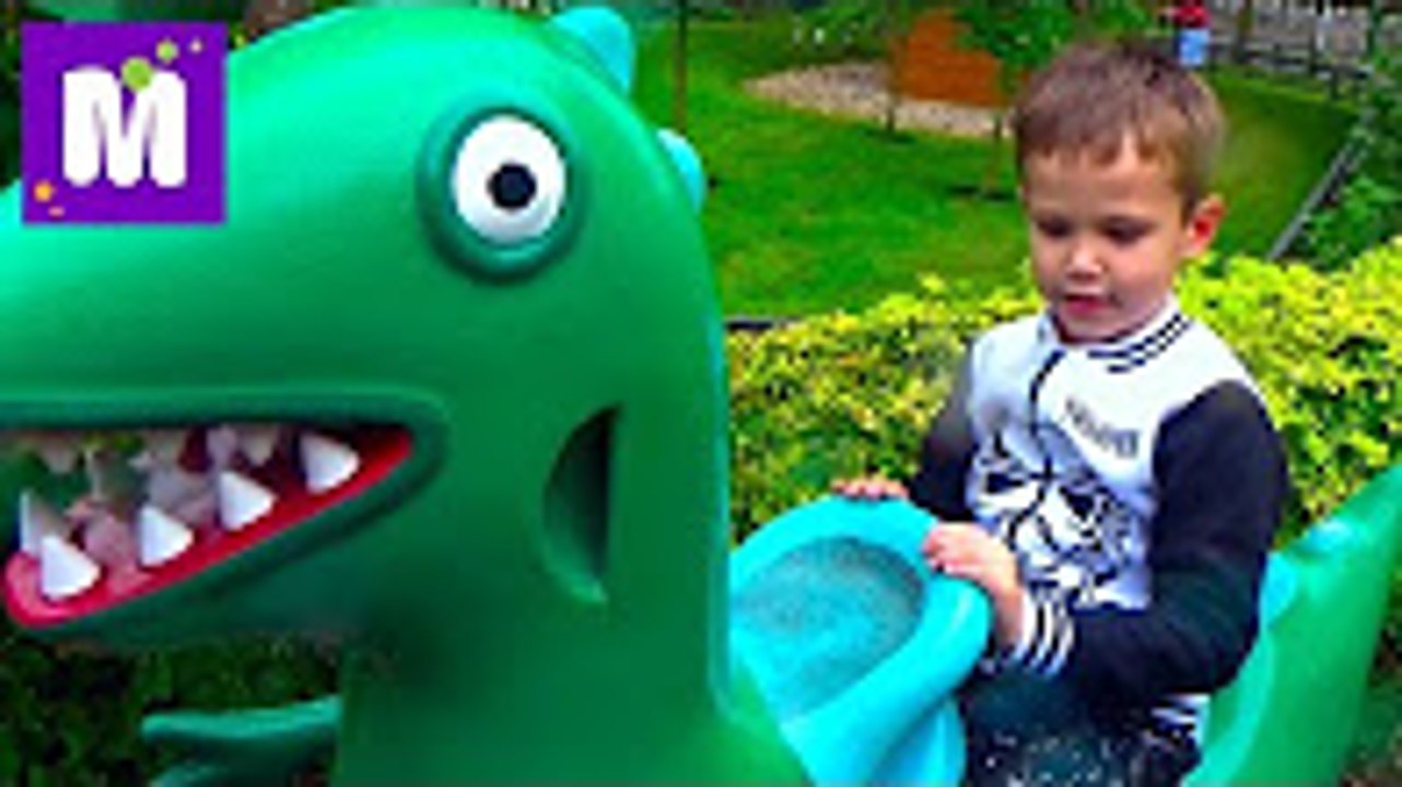 Мистер Макс и Катя Свинка Пеппа Макс в Мультике Катаемся на машинке Папы Свина & Динозавре Джорджа Выиграли Кошку Кенди