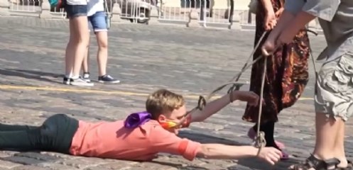 Rusya'da Şok Etkisi Yaratan LGBT Eylemi