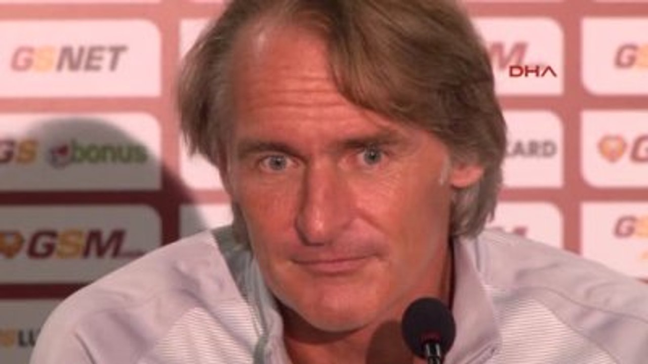 Galatasaray Teknik Direktörü Jan Olde Riekerink Basın Toplantısı Düzenledi