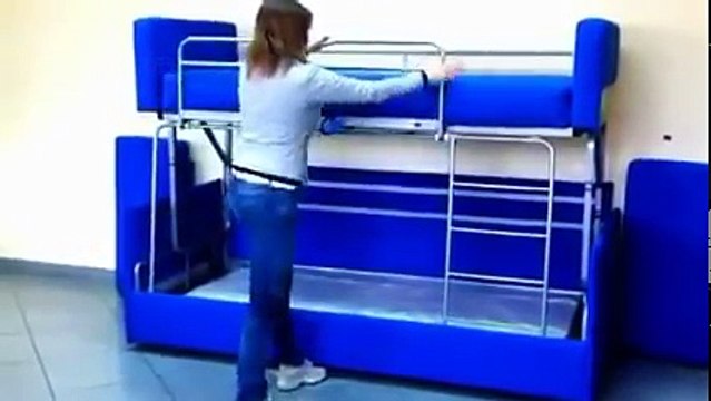 Ce canapé peut se transformer en deux lits en 3 mouvements
