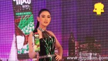 ใหม่ ดาวิกา กับชุดเจ้าปัญหา หวิดหลุดคิวโชว์  ซิปรูดไม่ขึ้น ระลึกขอให้ย่านากช่วย