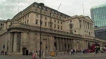 Банк Англии не меняет политику - ждет, как пойдет 