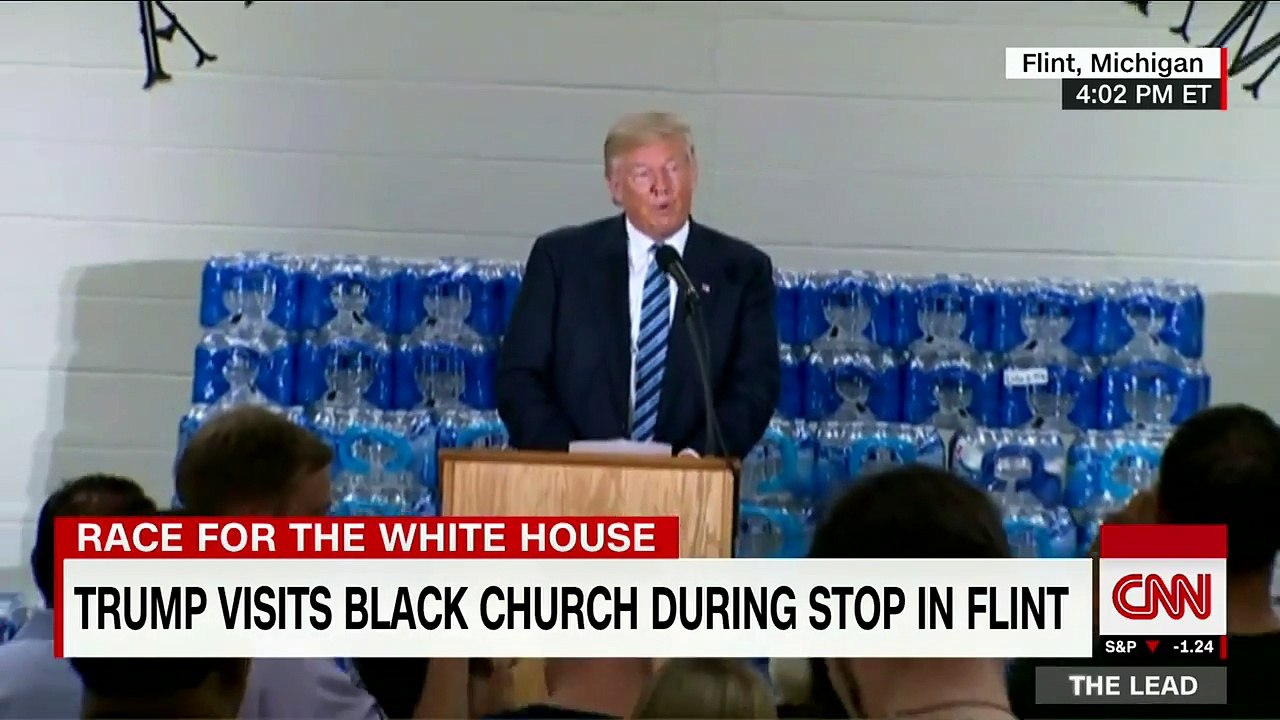 Trump engañado en iglesia de Michigan VIDEO.