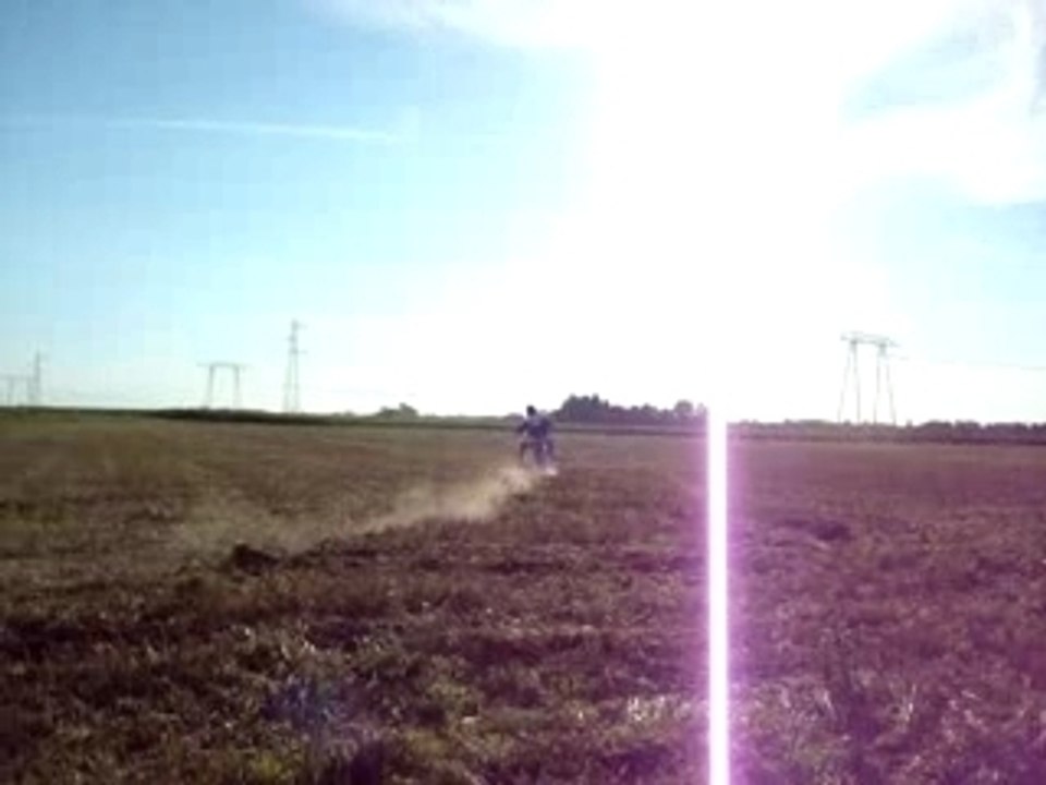 nico sur la moto supercross