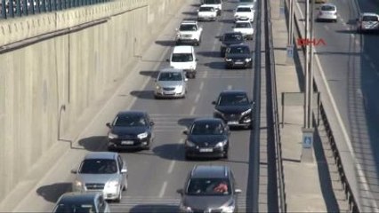 İzmit - Tem Otoyolu'nda Bayram Dönüşü Çilesi