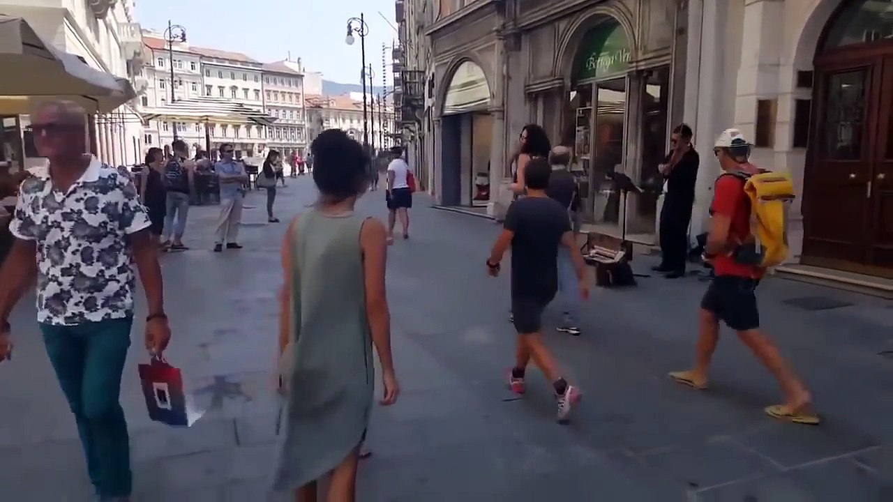 Arabian Dad Encourages His Daughter's Street Performance!