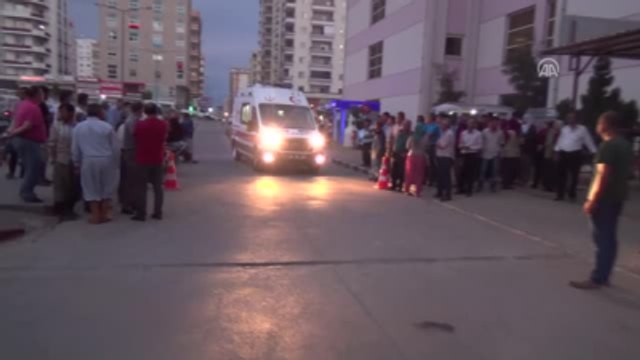 Mersin'de Minibüs Devrildi: 2 Ölü, 10 Yaralı