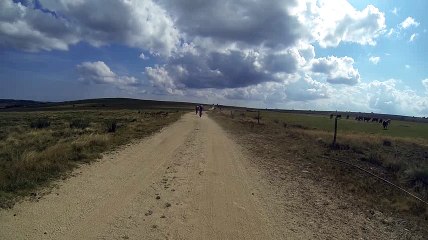 GOPR5174 2 samedi  Apm - dans les roues d'alain et thierry sur les plateaux [DIVX 480p]