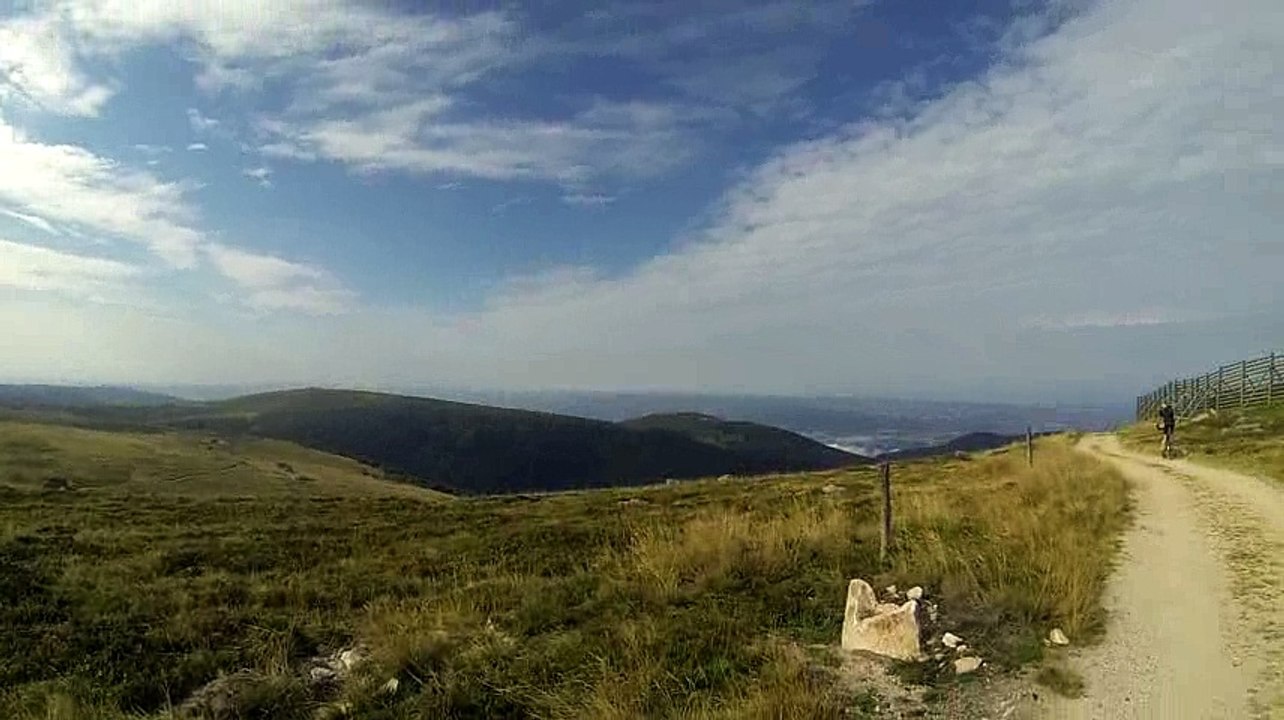 GOPR5266 3 Dimanche  Matin - 360 à 1600m autour des antennes TV [DIVX 480p]