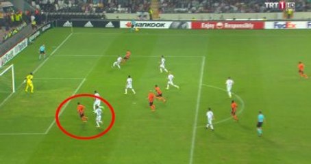 Atiker Konyaspor'u Hakem Yaktı! Shakhtar Donetsk'ten Yediği Gol Ofsayt