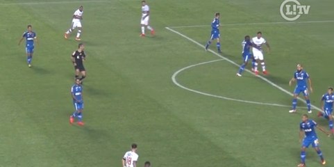 Manoel perde a cabeça, agride Chávez e é expulso no Morumbi