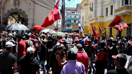 Rechazan reelección durante festejo de independencia en Honduras