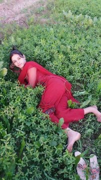 ‫کیا زبردست ویڈیو ہے۔ صرف لڑکیاں دیکھیں کیا سب لڑکیا ں ایک جیسی ہوتی ہیں‬