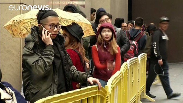 Новый iPhone черного цвета вышел на рынок, но не дошел до магазинов