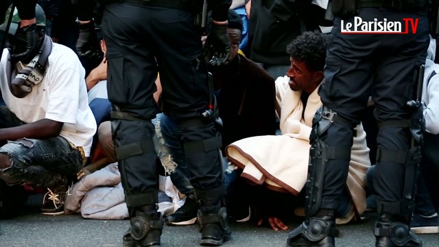 Paris: évacuation des migrants de l'avenue de Flandre