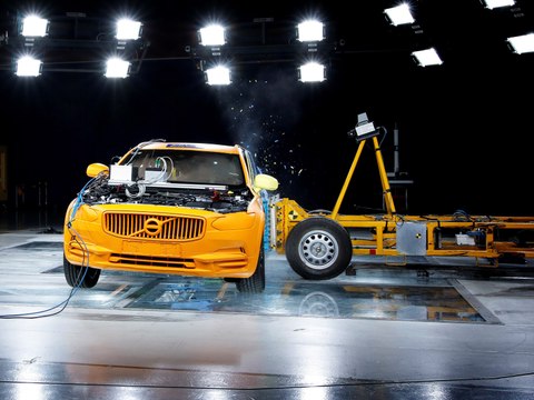 Les crash-tests du nouveau Volvo V90 Cross Country