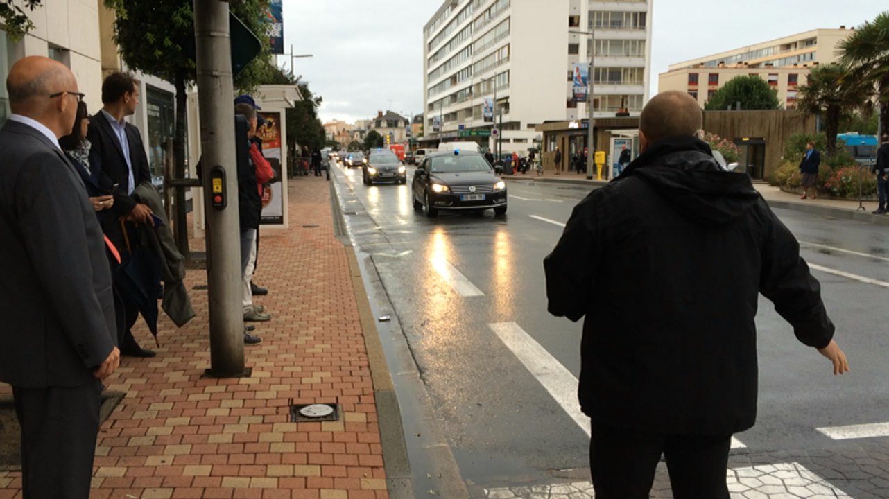 Bernard Cazeneuve aux Sables