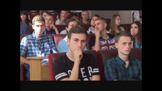 Донецким студентам читают лекции об украинском фашизме .