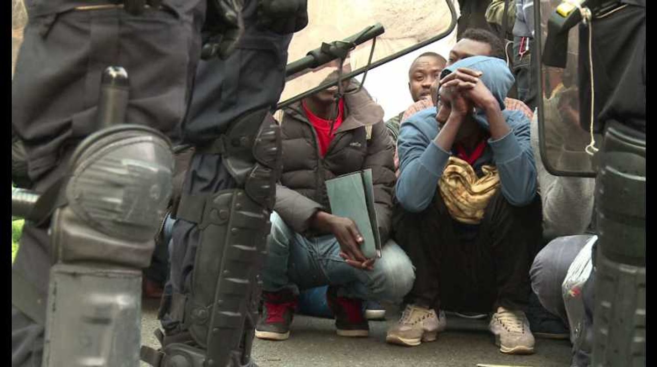Plus de 2 000 personnes évacuées d'un camps de migrants à Paris