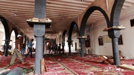 Pakistan'da Camiye İntihar Saldırısı! Ceset Parçaları Etrafa Saçıldı