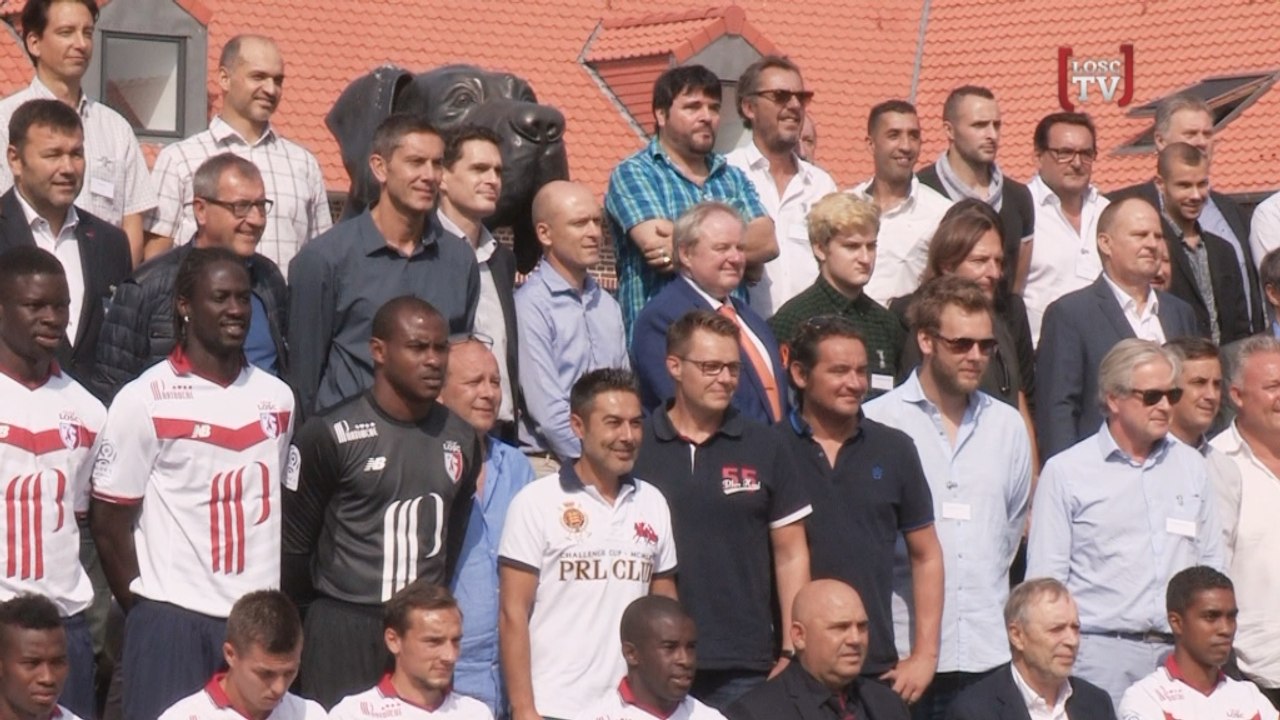 Photo et repas avec les joueurs pour lancer la Business Team