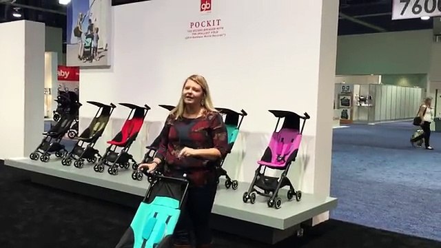 Sembra un normale passeggino... ma aspettate di vedere come si trasforma!